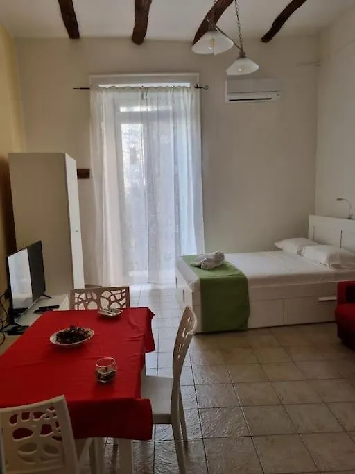 Castellaro'S House Apartment Naples Italy